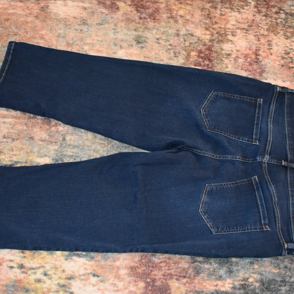 Liz Claiborne Sara Crop Mid Rise Capri Size 14 - Picture 5 of 8